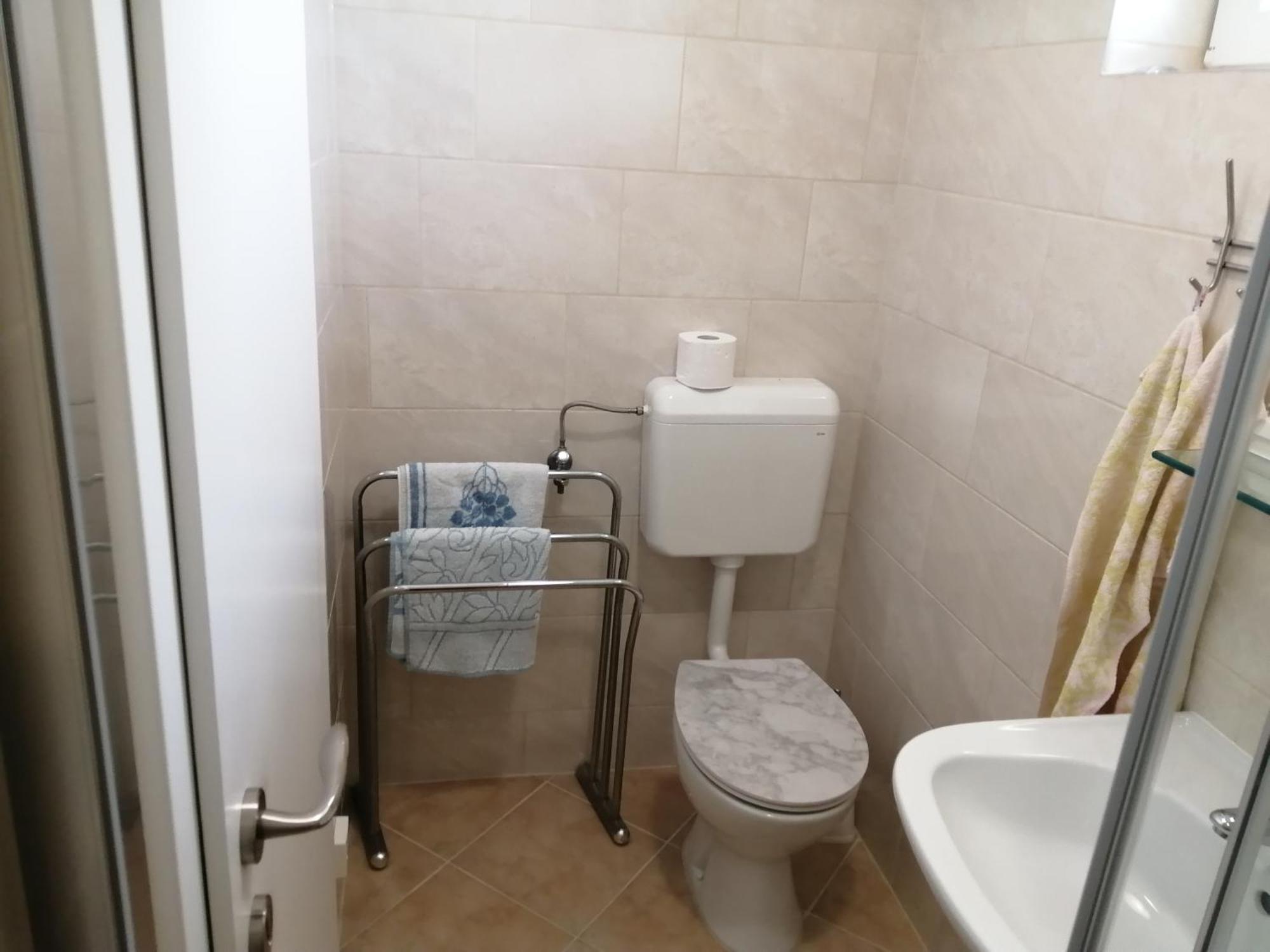 Apartma Figa Pobegi Luaran gambar